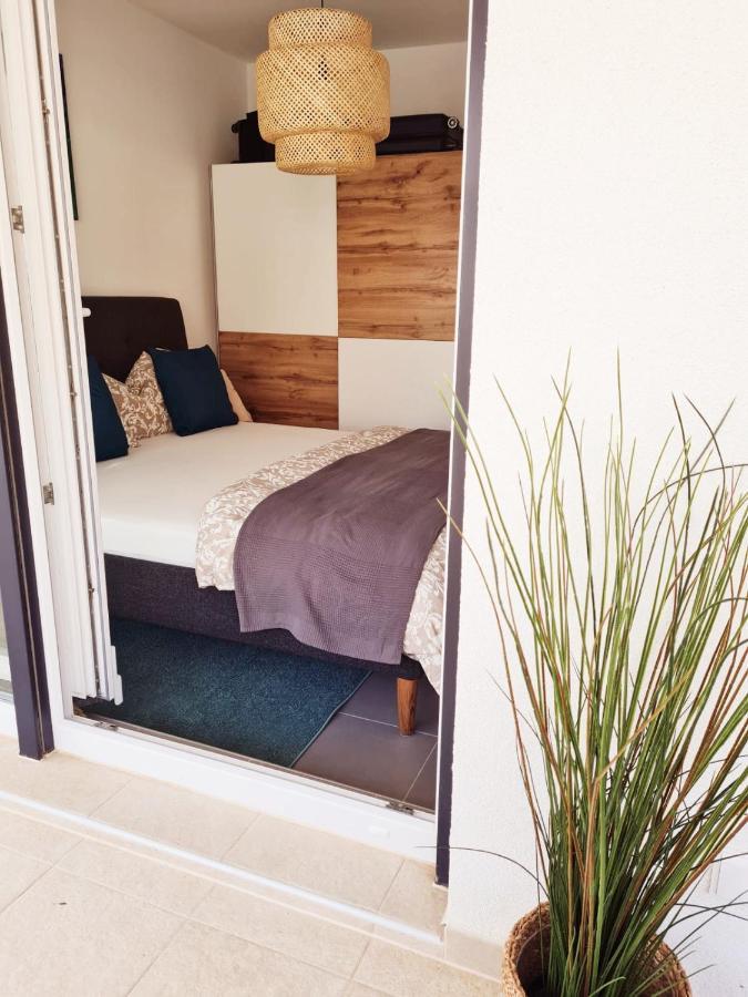 Newhome Nicole Premantura Bagian luar foto