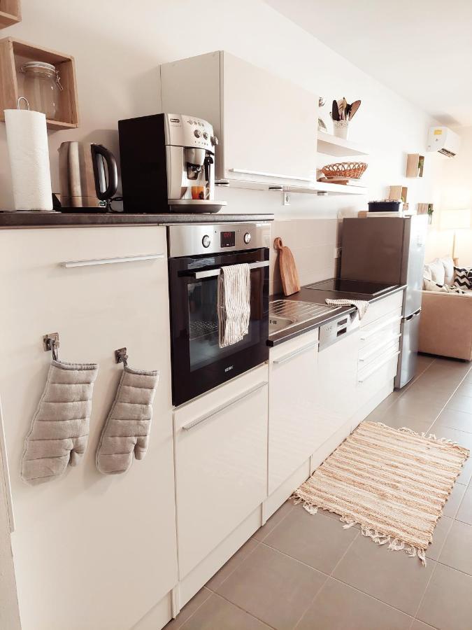 Newhome Nicole Premantura Bagian luar foto