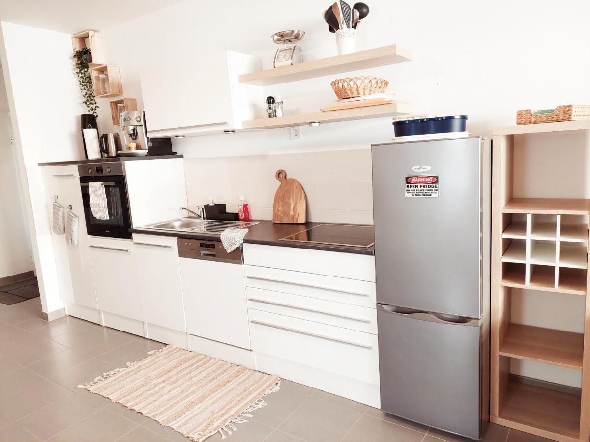 Newhome Nicole Premantura Bagian luar foto