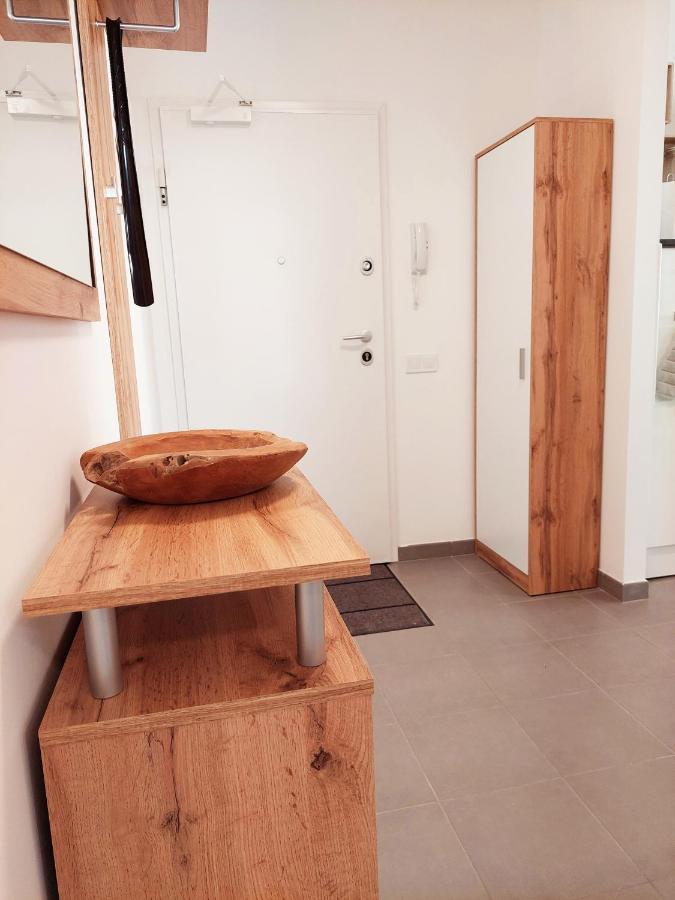 Newhome Nicole Premantura Bagian luar foto