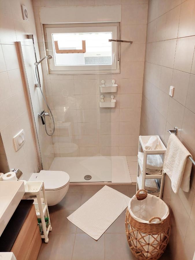Newhome Nicole Premantura Bagian luar foto